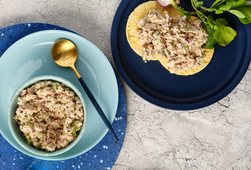 Salmon, Mayo, Dijon Mustard, Celery, Red Onion, Capers & Dill Corn Thins